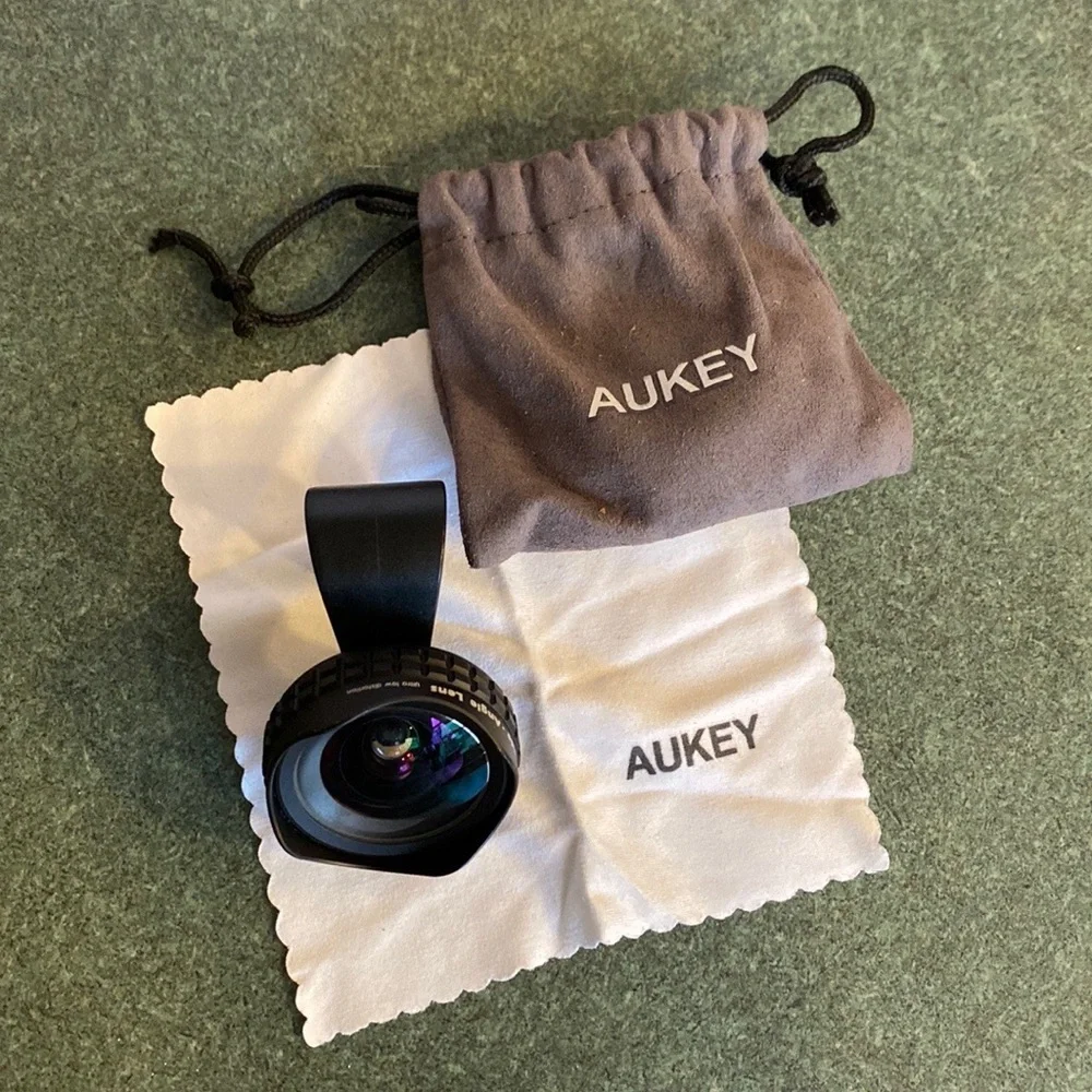 AUKEY Ora iPhone Lens, 110° Wide Angle Clip-on Cell Phone Camera Lens